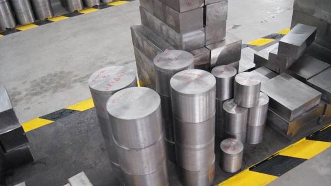 昆山奧馬告訴您模具開(kāi)裂可能原因